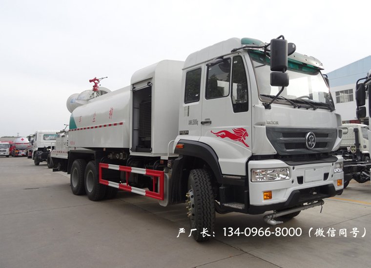 重汽斯太尔后双桥抑尘车